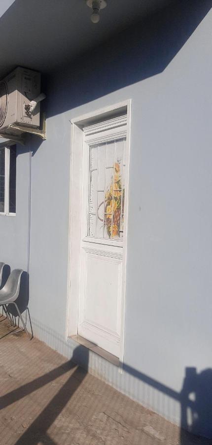 Kitnet S1 Em Torres-Rs - Na Mais Bela Praia Gaucha - Cozinha - Banheiro - Ar Condicionado - Tv E Wi-Fi - Estacionamento - Anfitria Superhost No Bnb Exterior foto