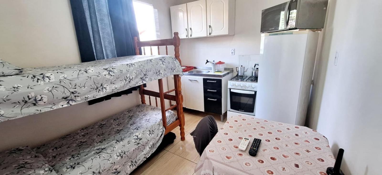 Kitnet S1 Em Torres-Rs - Na Mais Bela Praia Gaucha - Cozinha - Banheiro - Ar Condicionado - Tv E Wi-Fi - Estacionamento - Anfitria Superhost No Bnb Exterior foto