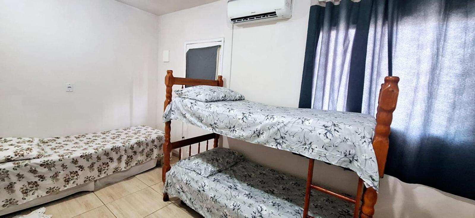 Kitnet S1 Em Torres-Rs - Na Mais Bela Praia Gaucha - Cozinha - Banheiro - Ar Condicionado - Tv E Wi-Fi - Estacionamento - Anfitria Superhost No Bnb Exterior foto